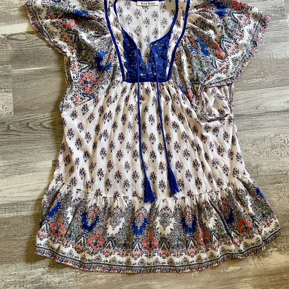 Womens flowy peasant blouse with flutter sleeves - Picture 6 of 9